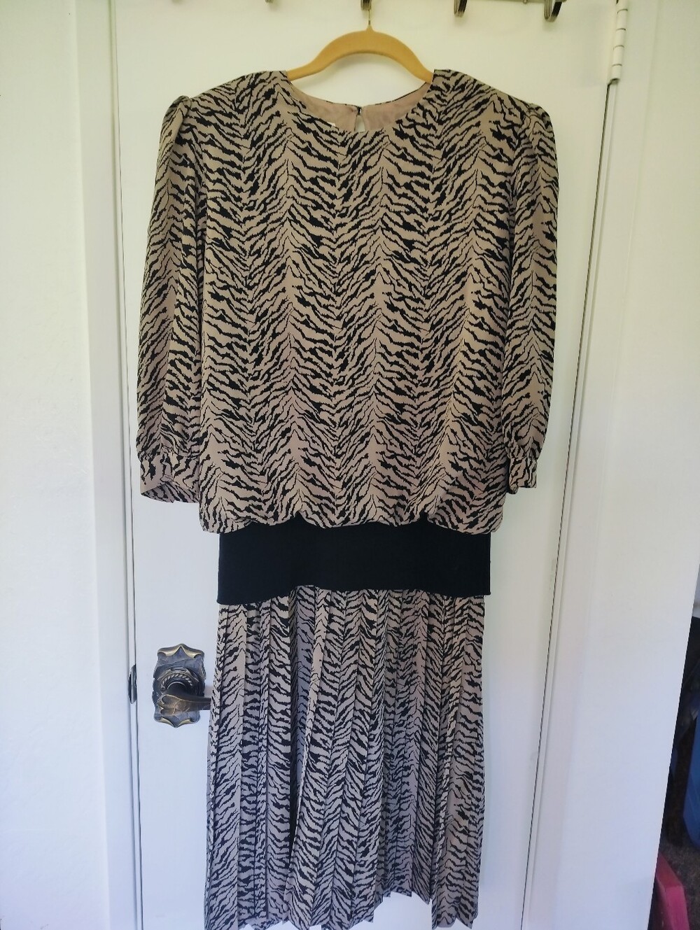 Vintage 80s Liz Roberts Zebra Print Pleated Midi Drop Waist Dress Medium